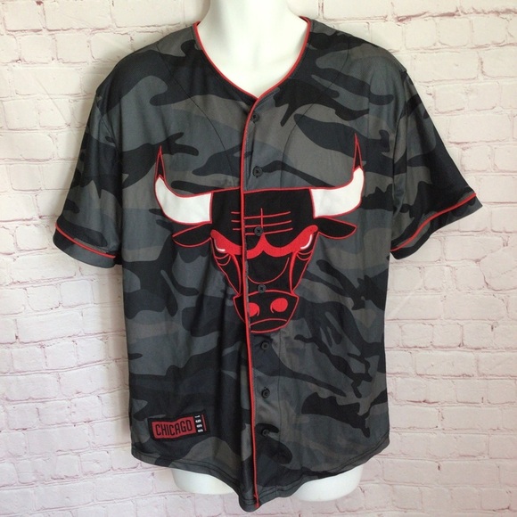 NBA Chicago Bulls Short Sleeve Button Down Camo Jersey - Size Large - Picture 1 of 12